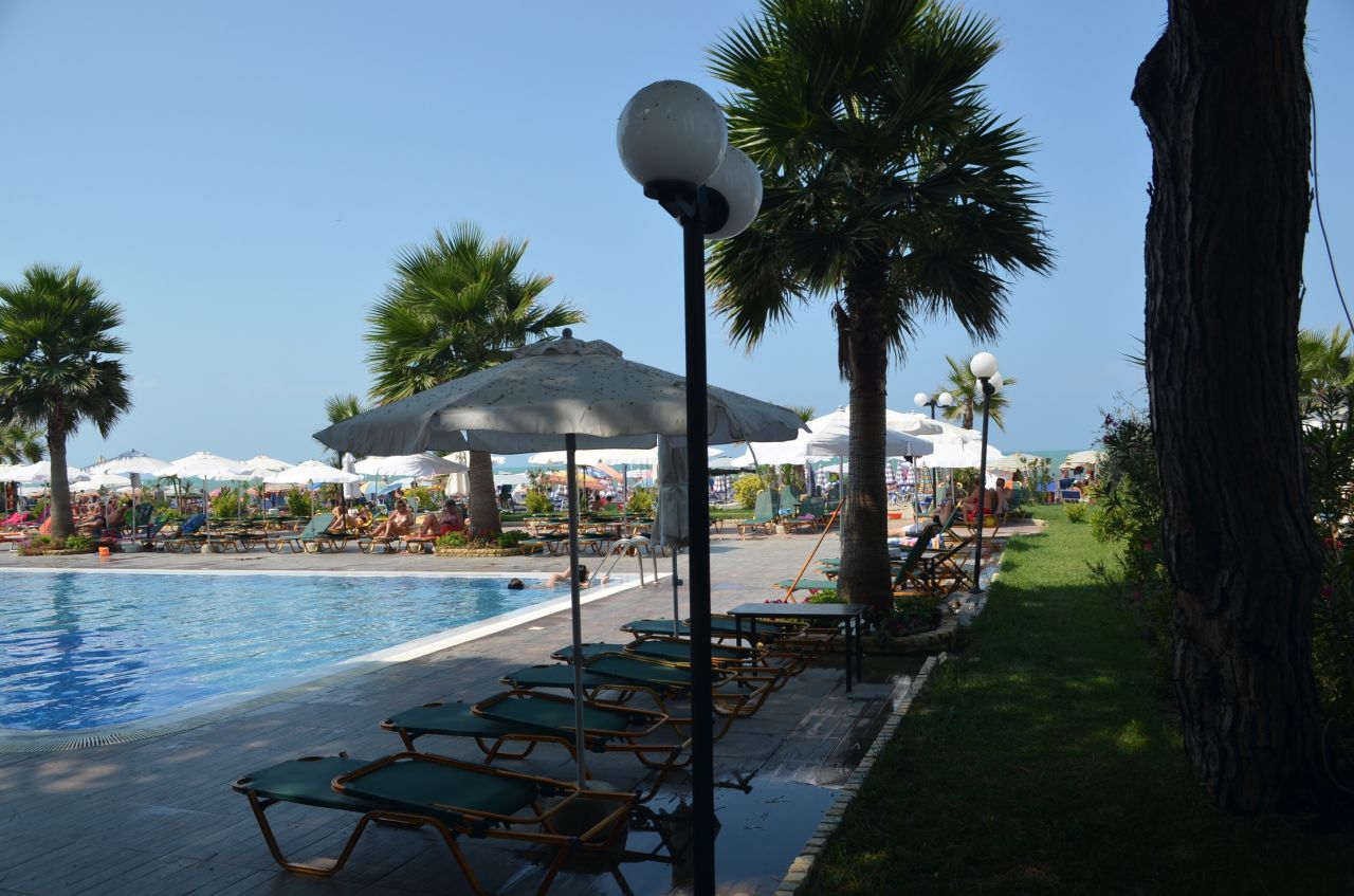 Apartment for sale in Durres Next to the beach. 